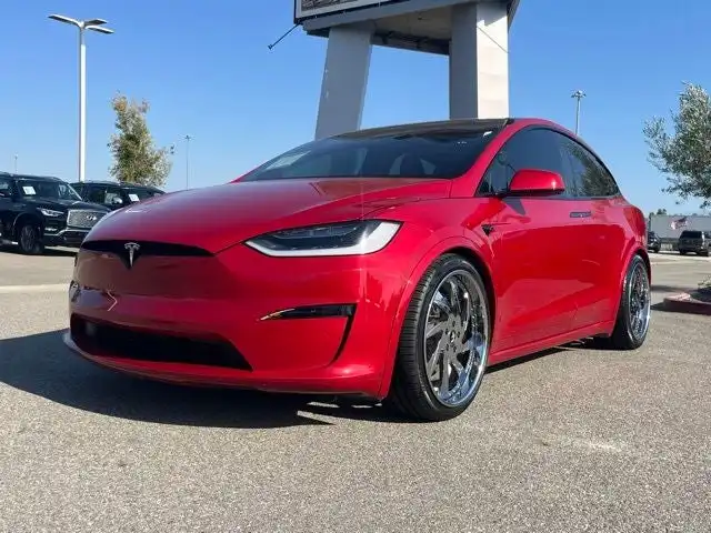 2022 Tesla Model X Plaid's photo