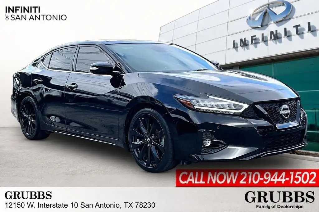 2023 Nissan Maxima SR's photo