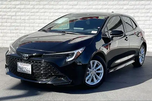 2025 Toyota Corolla SE CVT's photo