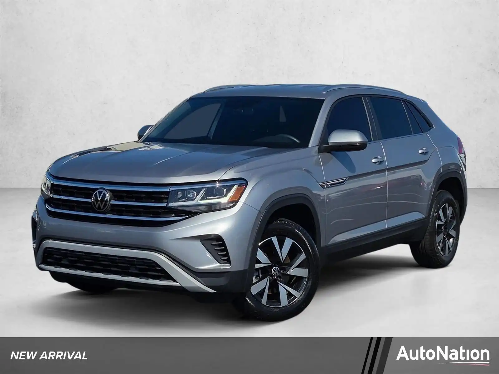 2023 Volkswagen Atlas Cross Sport 2.0T SE's photo