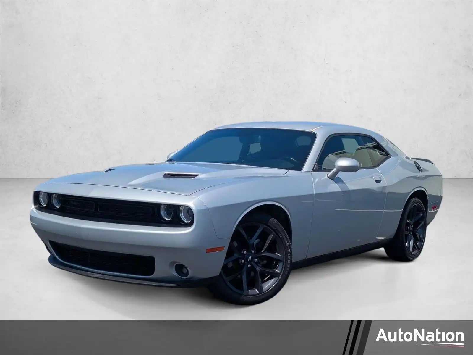 2019 Dodge Challenger SXT Auto's photo
