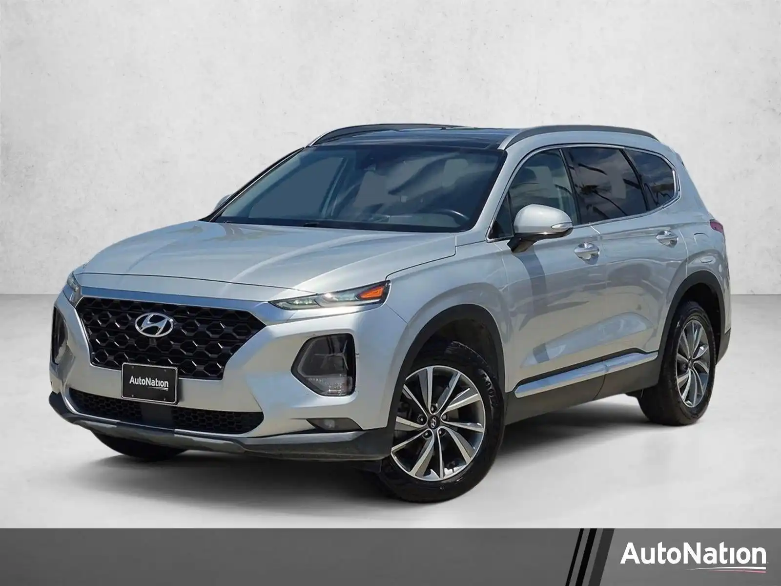 2019 Hyundai Santa Fe Ultimate 2.4's photo