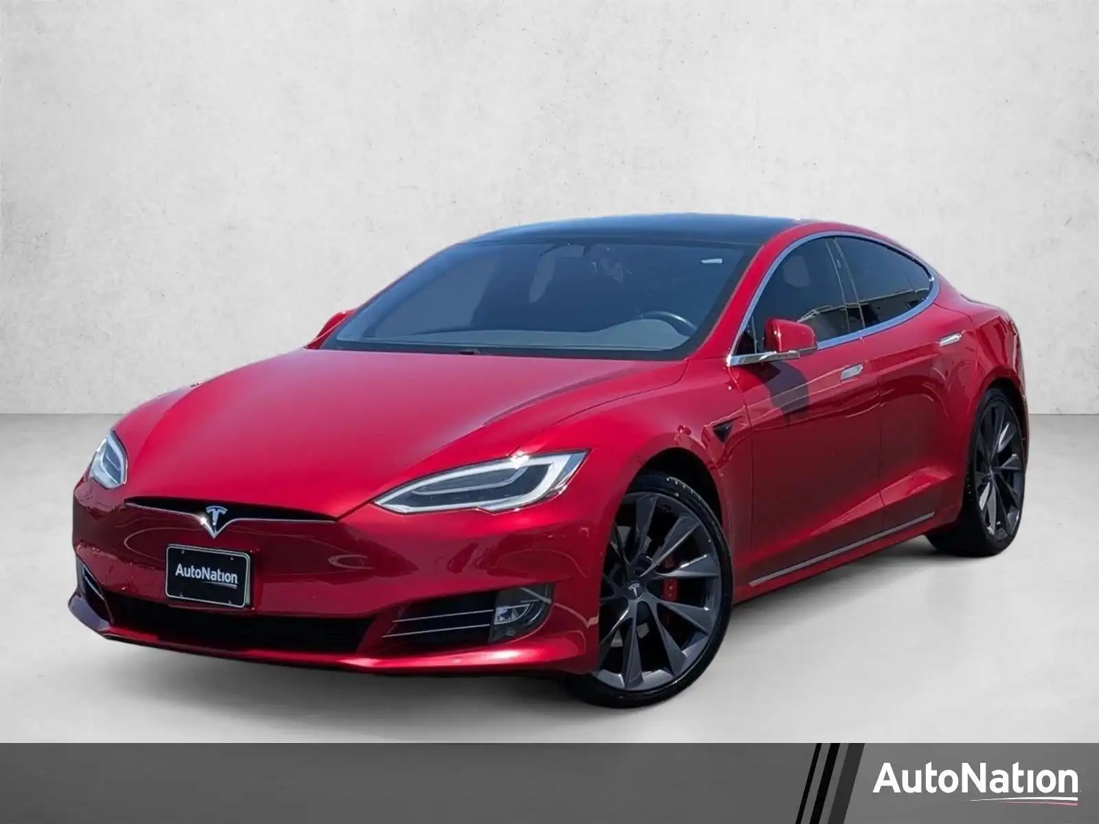 2020 Tesla Model S Performance's photo