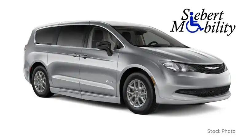 2026 Chrysler Voyager LX's photo