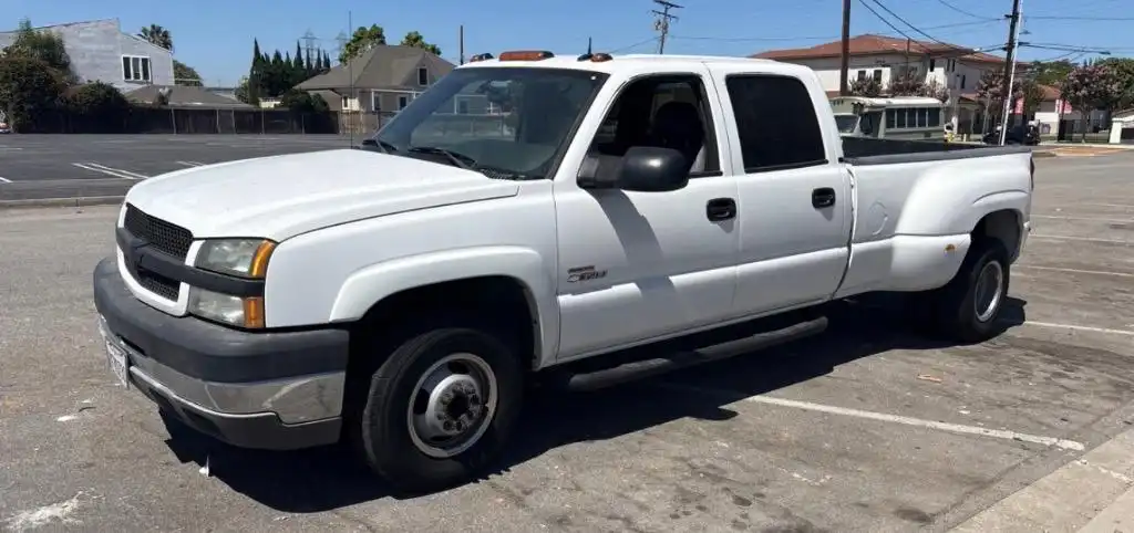 2004 Chevrolet Silverado HD LS Crew Cab DRW LWB's photo
