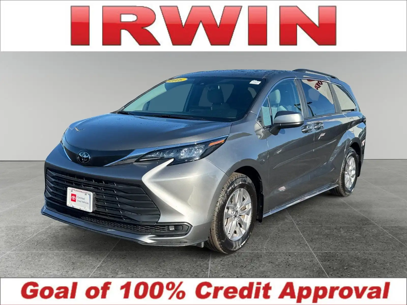 2026 Toyota Sienna LE 8-Passenger Hybrid AWD's photo