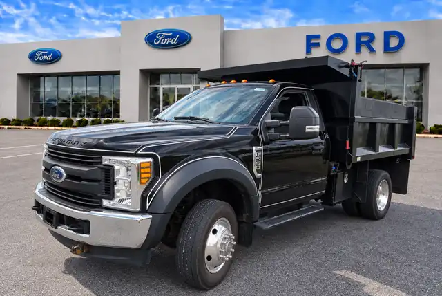 2019 Ford F-550 XL 4WD Regular Cab DRW 145 in's photo