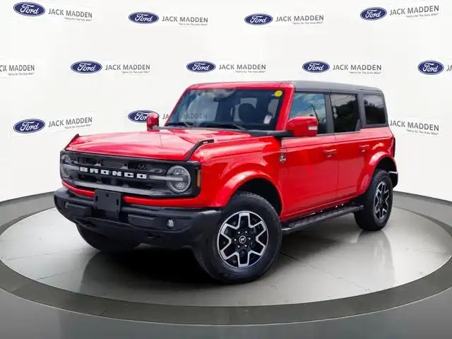 2023 Ford Bronco Outer Banks 4x4's photo