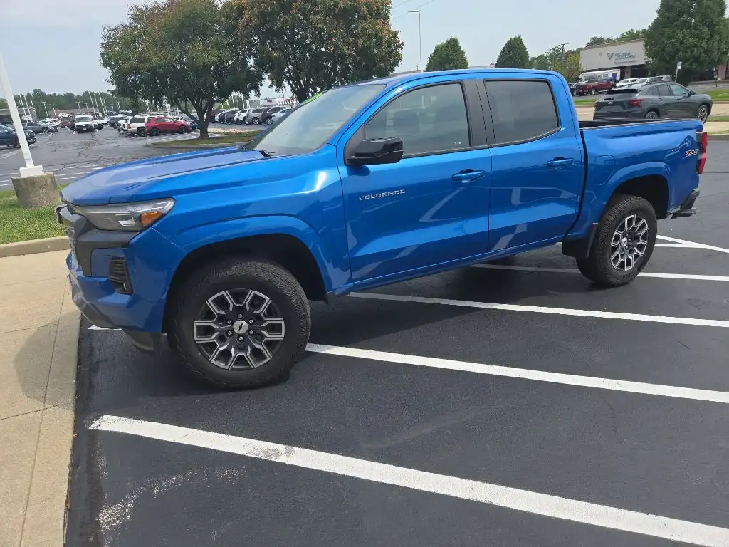 2023 Chevrolet Colorado 4WD Z71 Crew Cab Short Box's photo