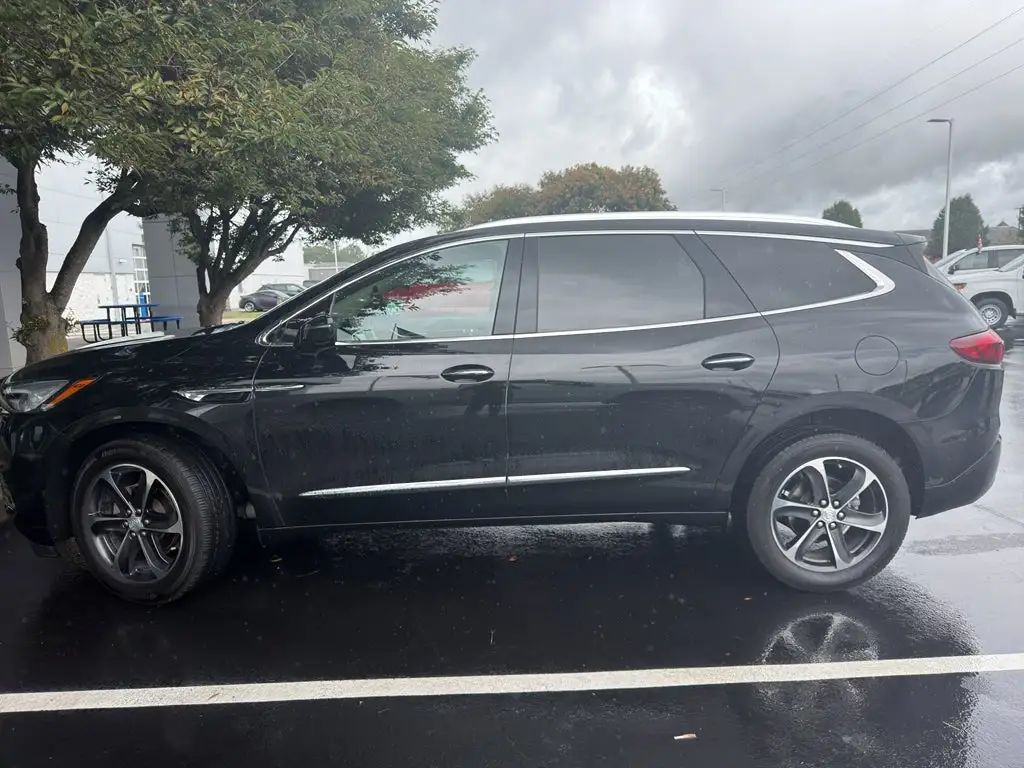 2020 Buick Enclave Essence AWD photo 1