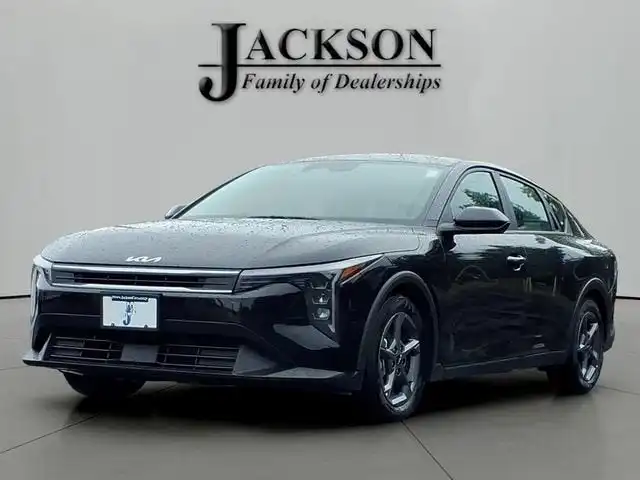 2025 Kia K4 LXS AT's photo