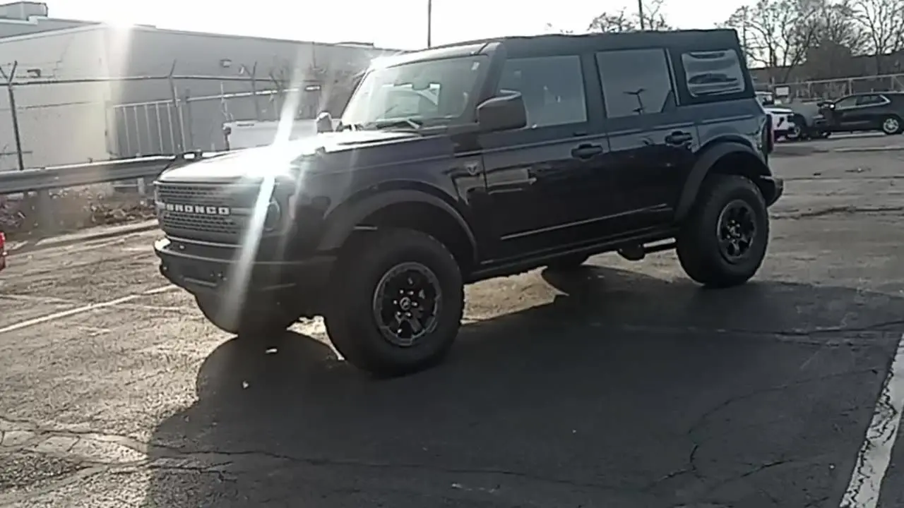 2021 Ford Bronco Base Advanced 4x4 photo 4