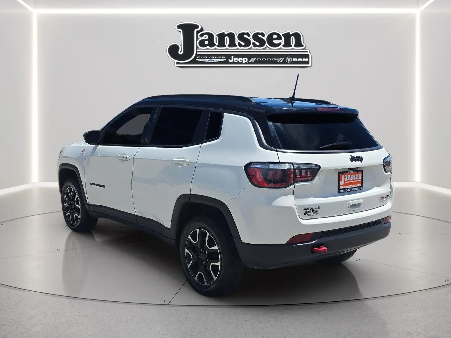2020 Jeep Compass Trailhawk 4X4 photo 3
