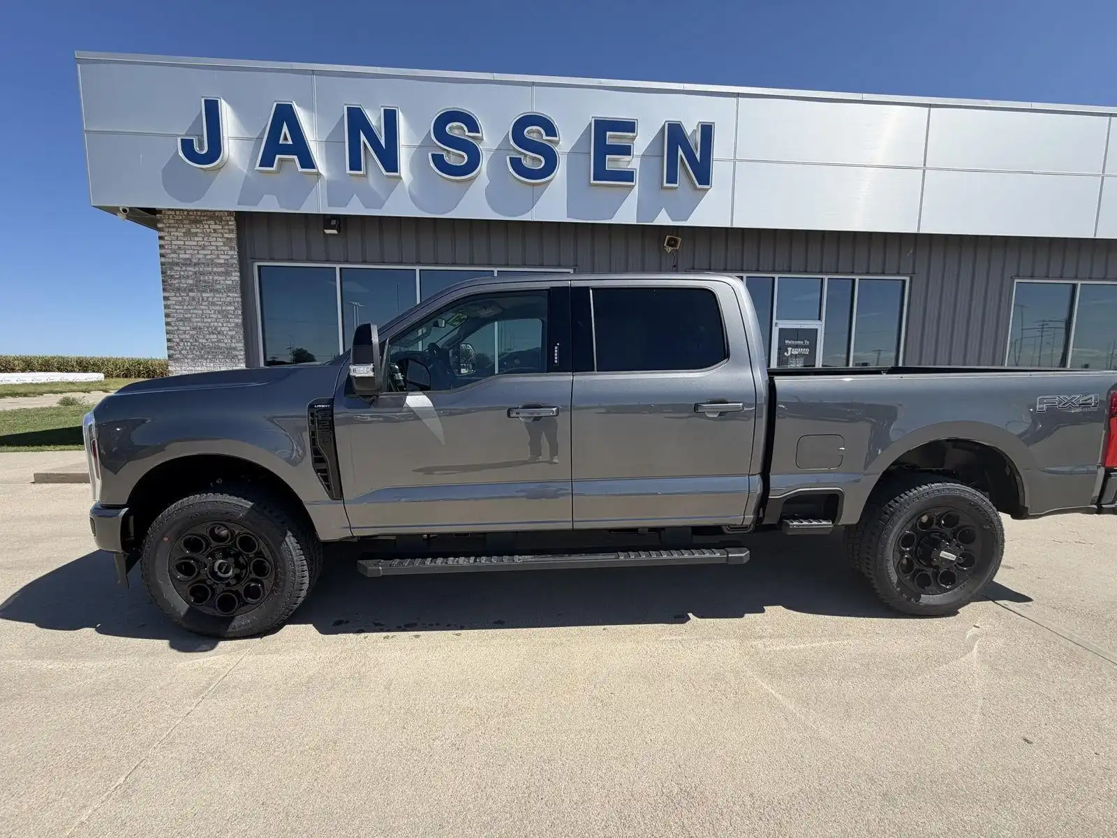 2027 Ford F-250 Lariat 4WD Crew Cab 6-3/4' Box's photo