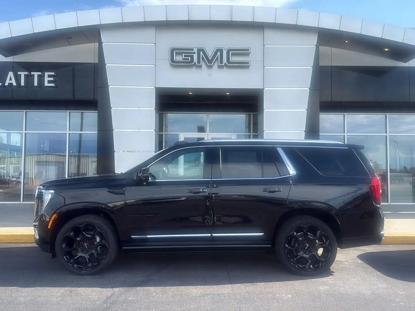 2026 GMC Yukon 4WD Denali's photo