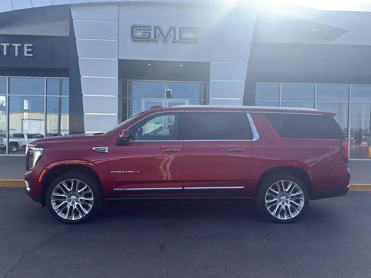 2026 GMC Yukon Denali AWD's photo