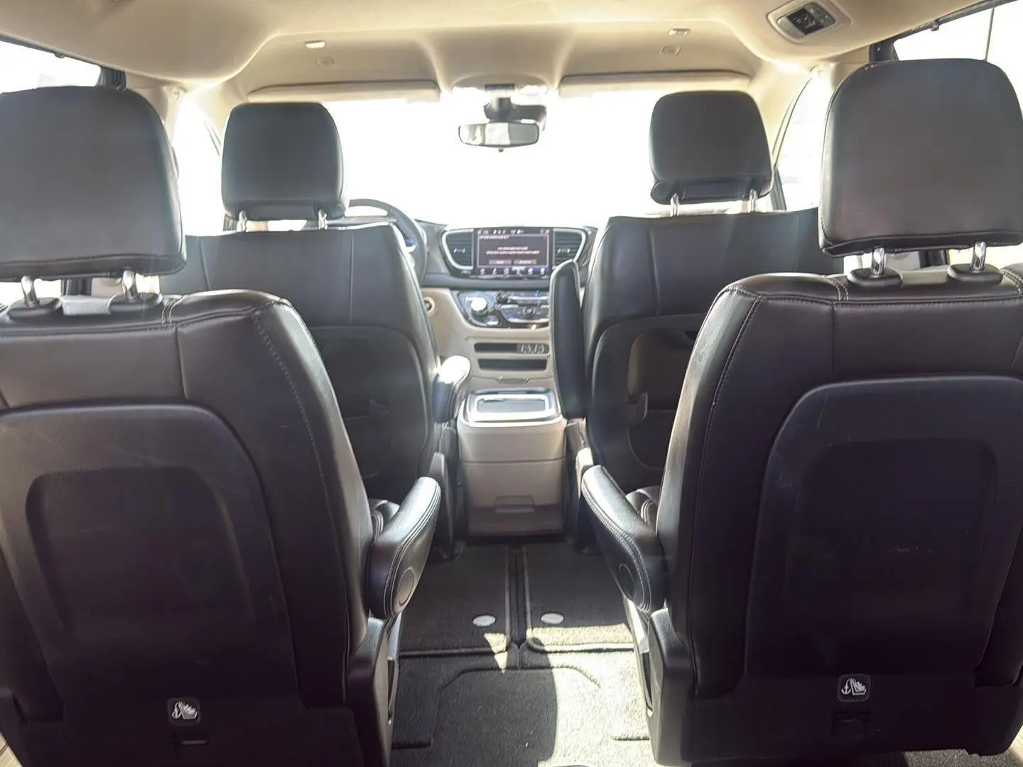 2023 Chrysler Pacifica Touring L photo 5