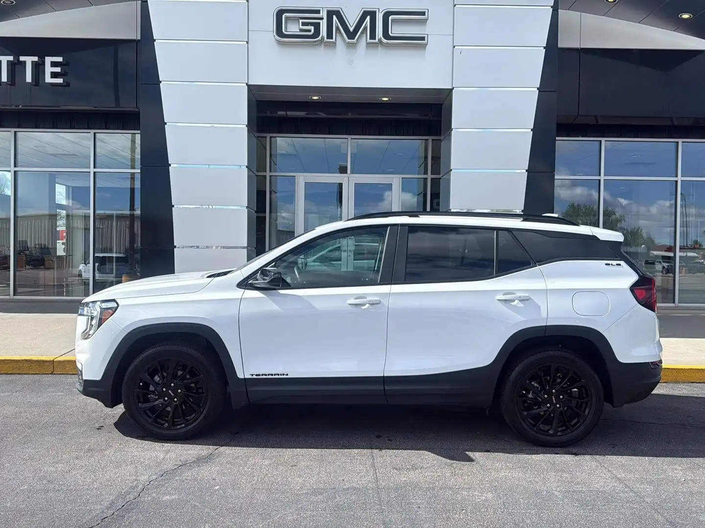 2024 GMC Terrain SLE AWD's photo