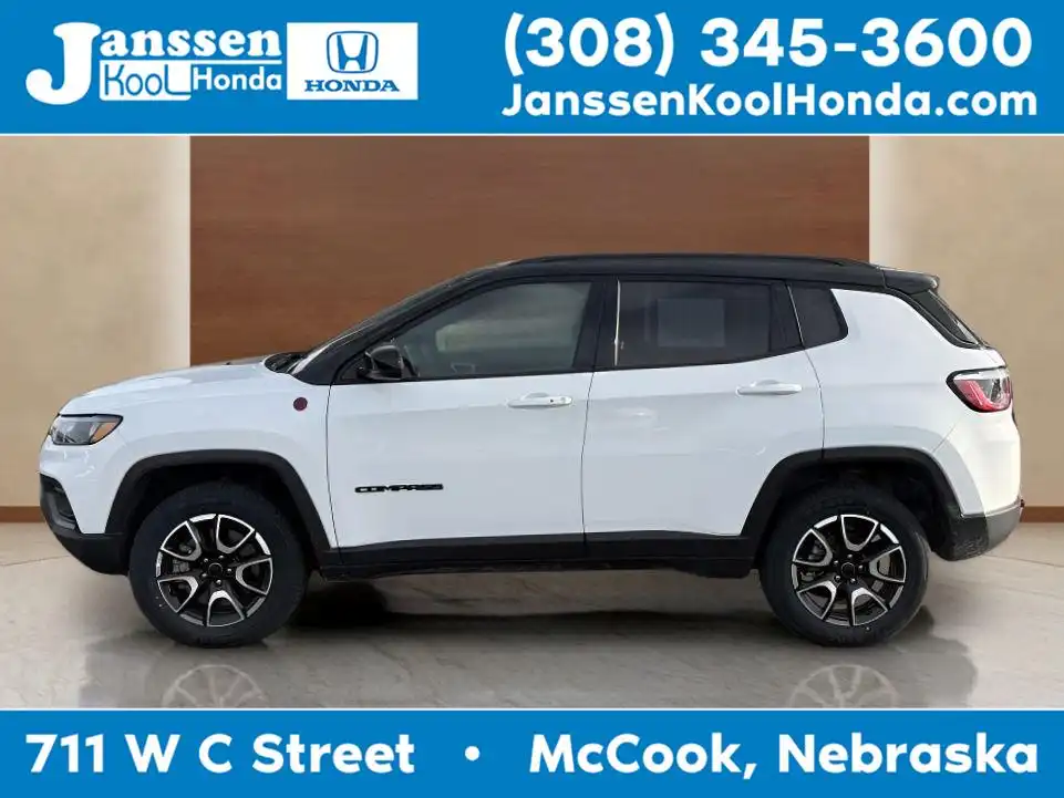 2025 Jeep Compass Trailhawk 4X4's photo
