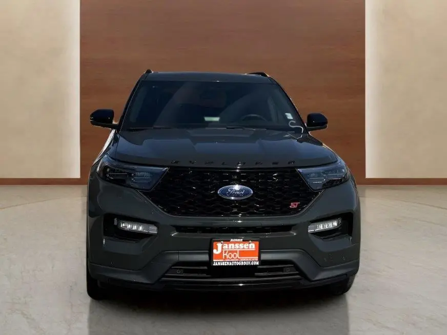 2024 Ford Explorer ST 4WD photo 5