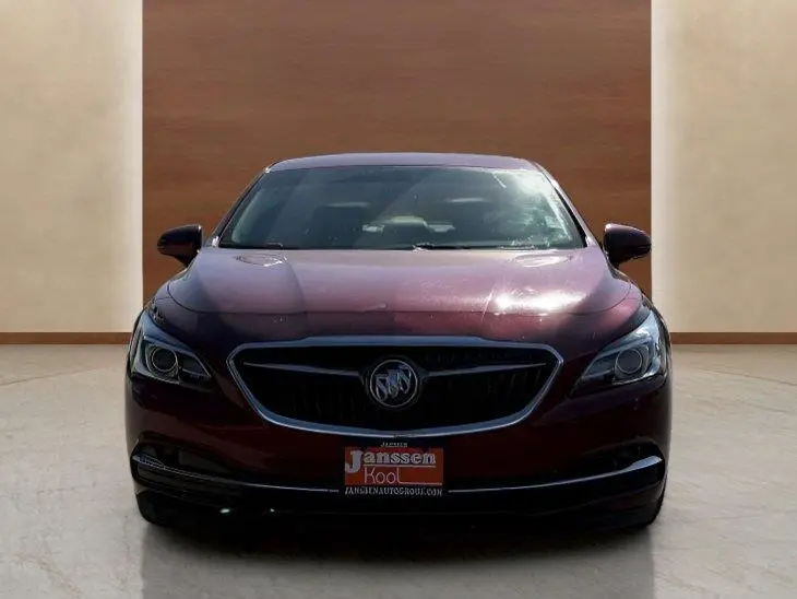 2017 Buick LaCrosse Essence photo 5