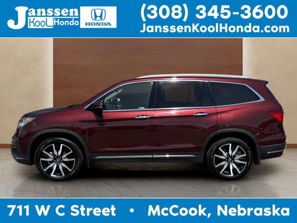 2022 Honda Pilot Touring AWD 7's photo