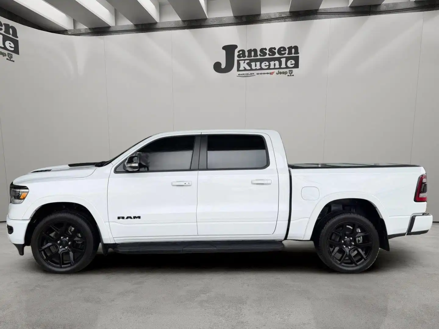 2021 RAM 1500 Laramie 4x4 Crew Cab 5'7's photo