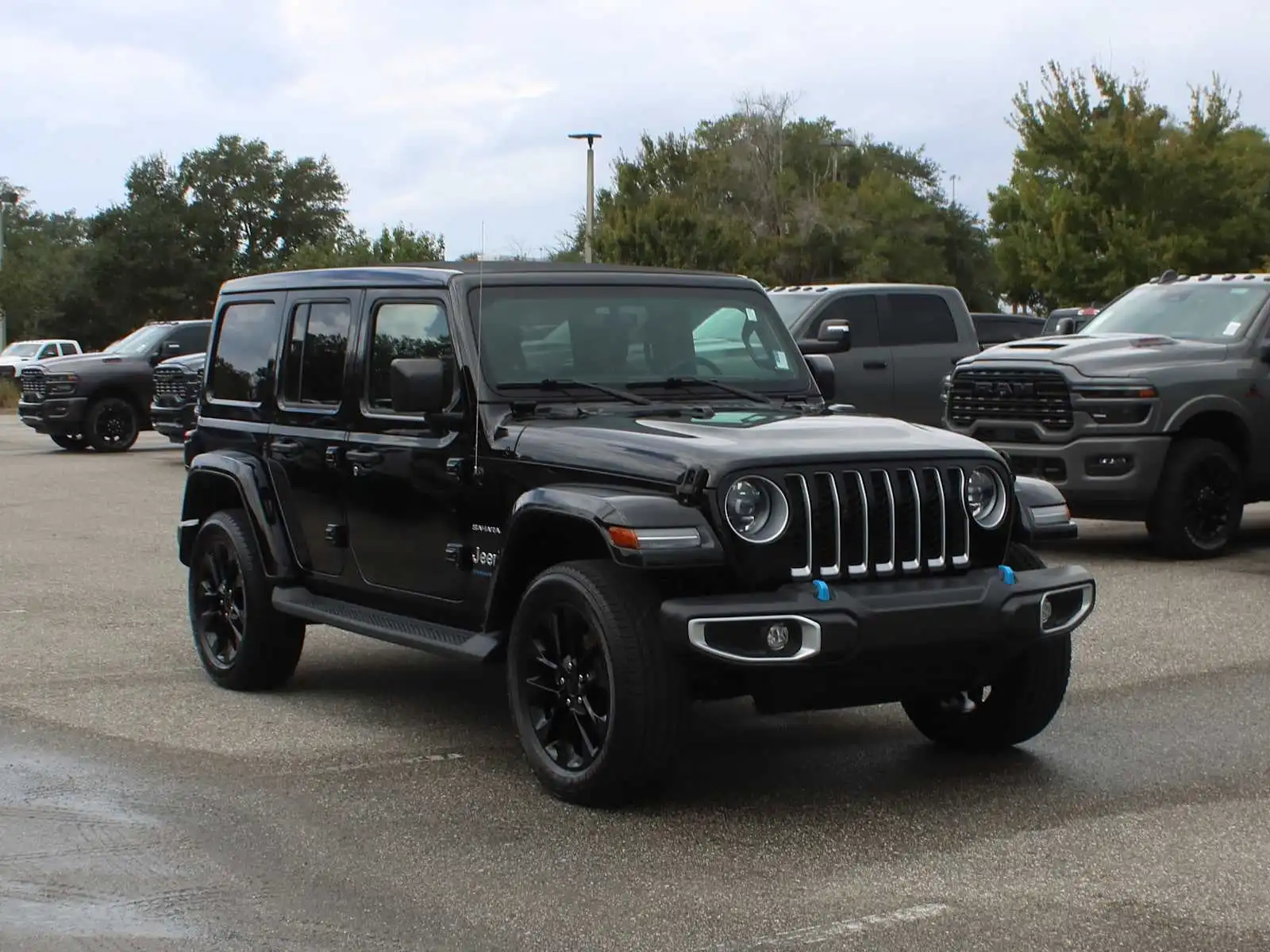 2023 Jeep Wrangler 4xe Sahara 4xe's photo