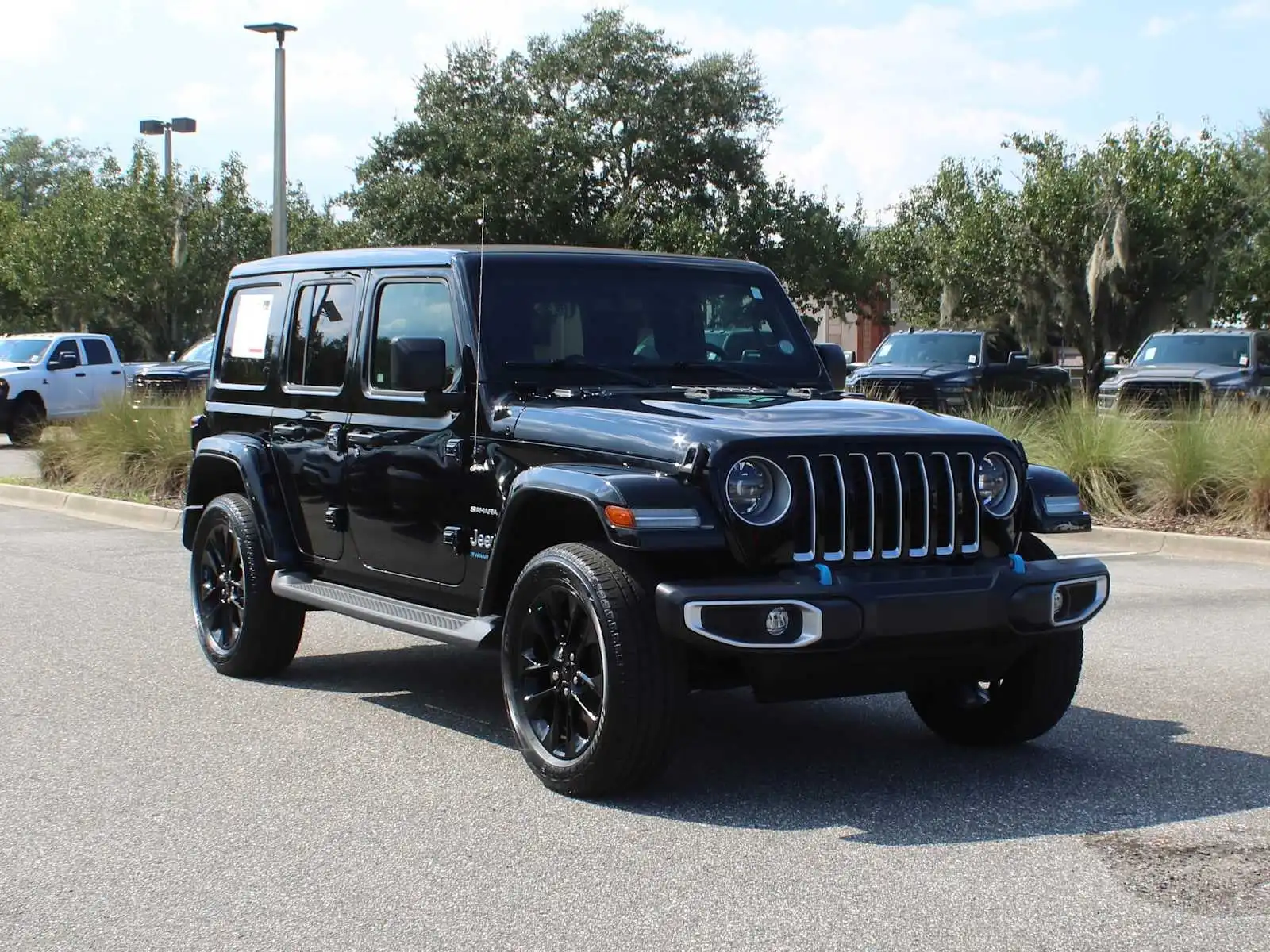 2023 Jeep Wrangler 4xe Sahara 4xe's photo