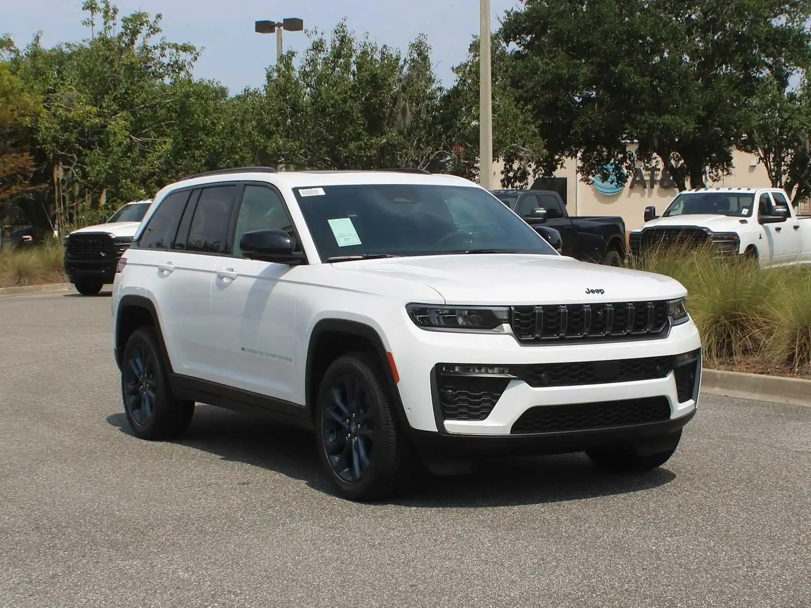 2026 Jeep Grand Cherokee 85th Anniversary Edition's photo