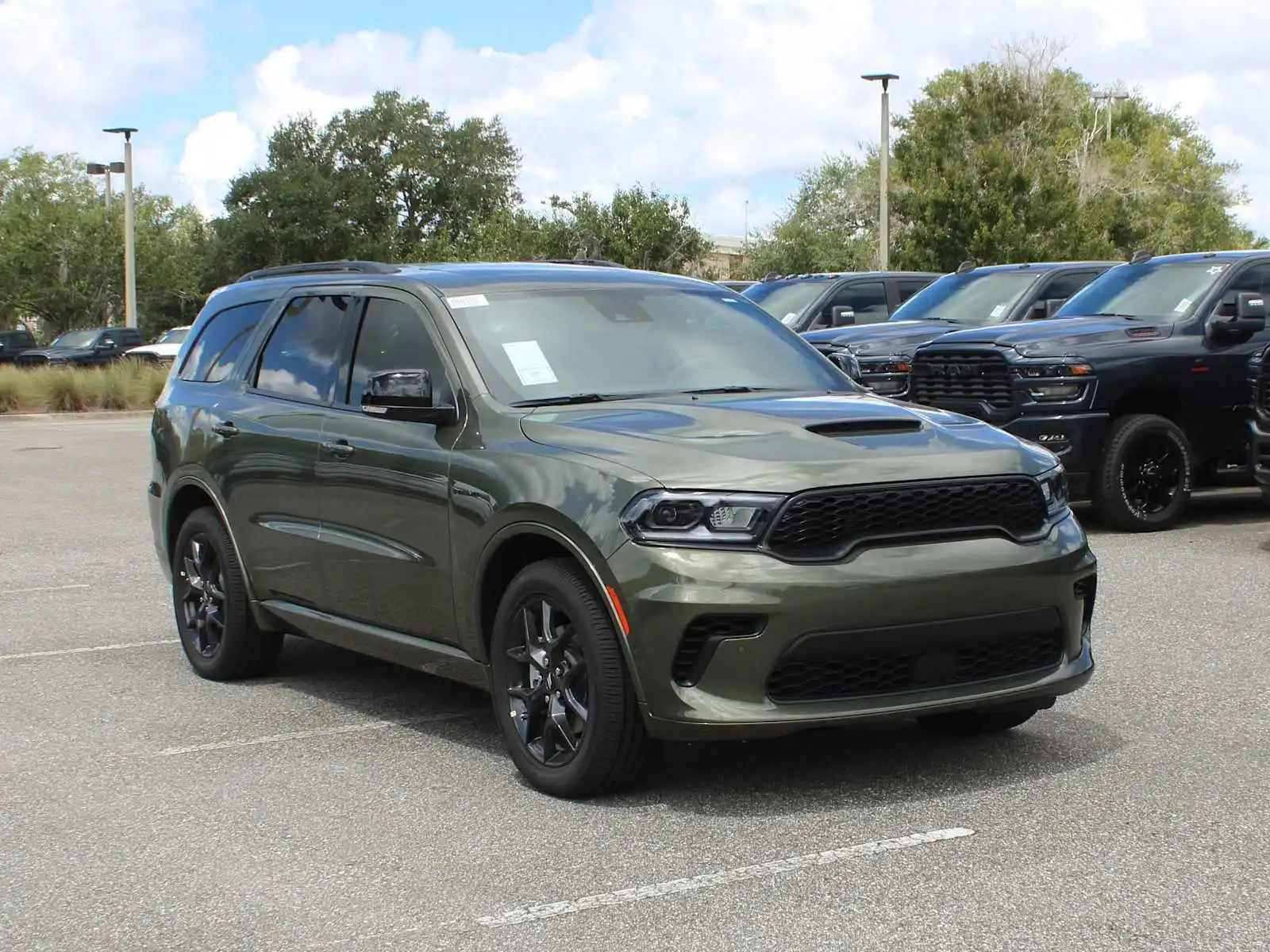 2027 Dodge Durango HEMI V8 GT AWD Plus's photo