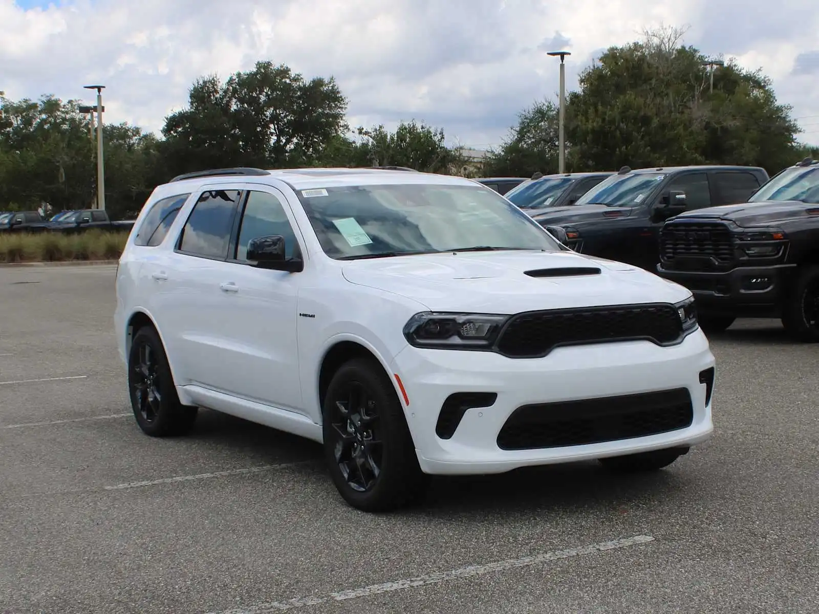 2027 Dodge Durango HEMI V8 GT AWD Plus's photo