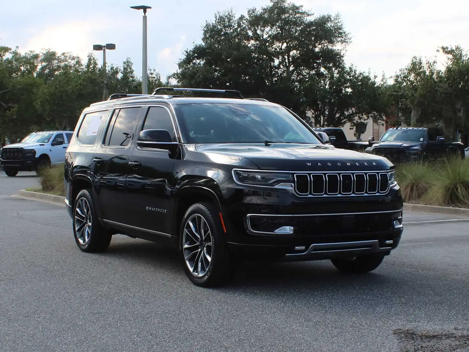 2023 Jeep Wagoneer Series III's photo