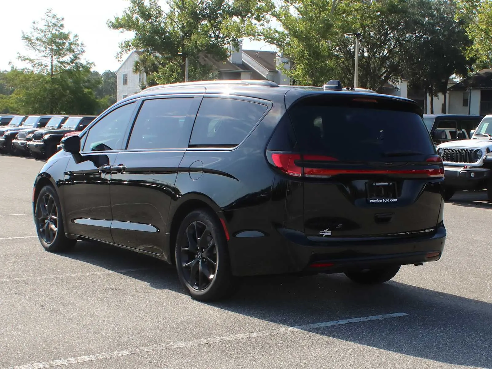 2026 Chrysler Pacifica Select photo 4