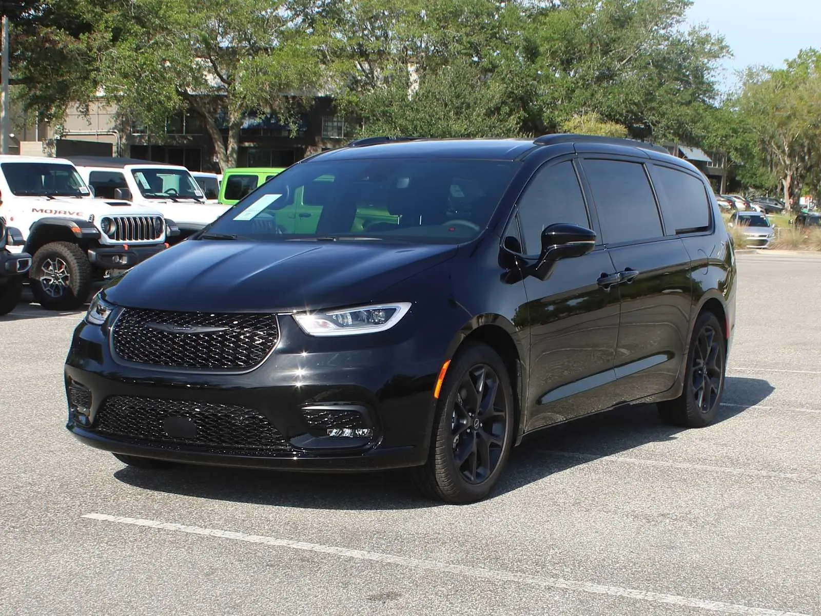 2026 Chrysler Pacifica Select photo 5