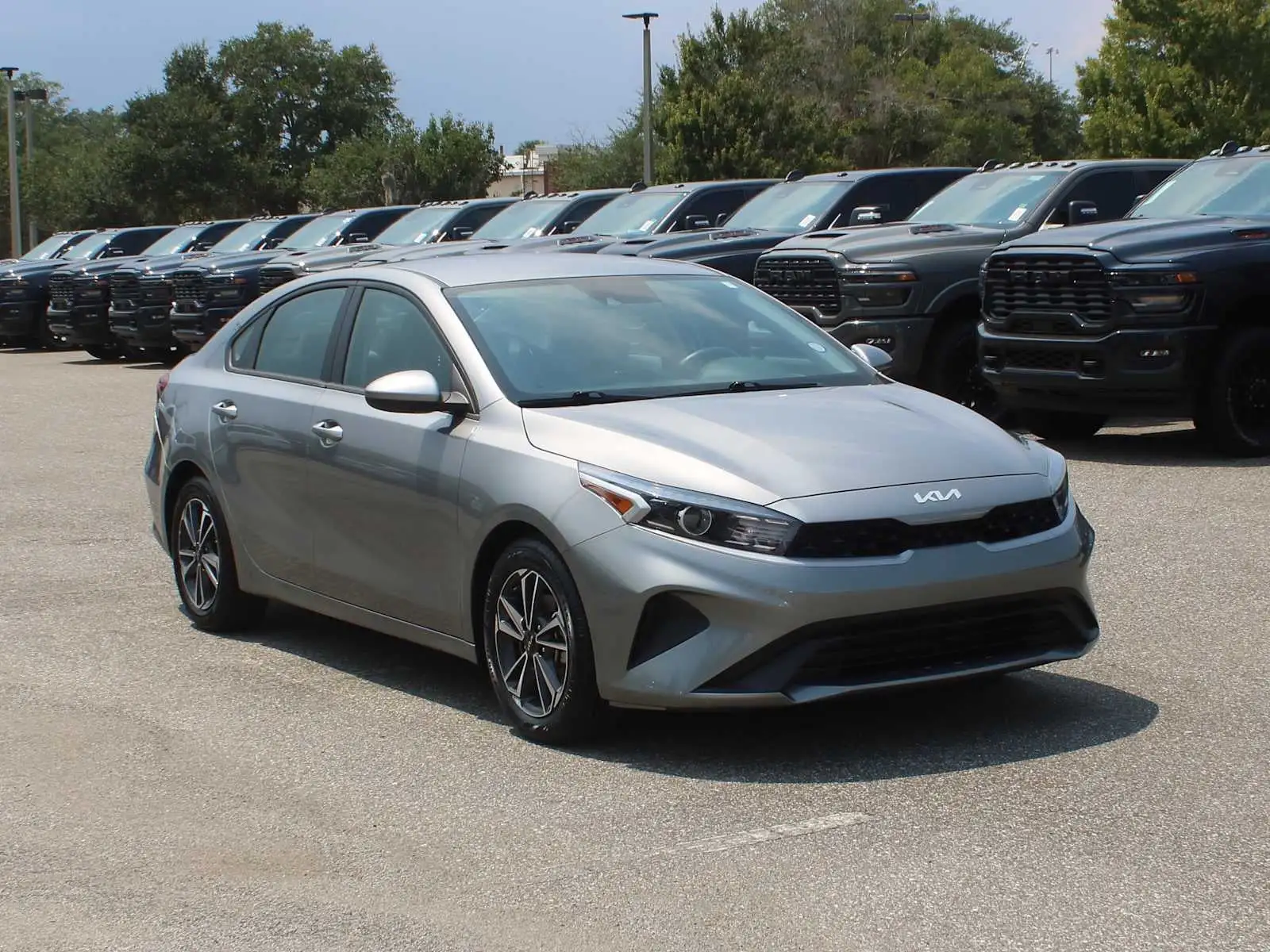 2024 Kia Forte LXS AT's photo