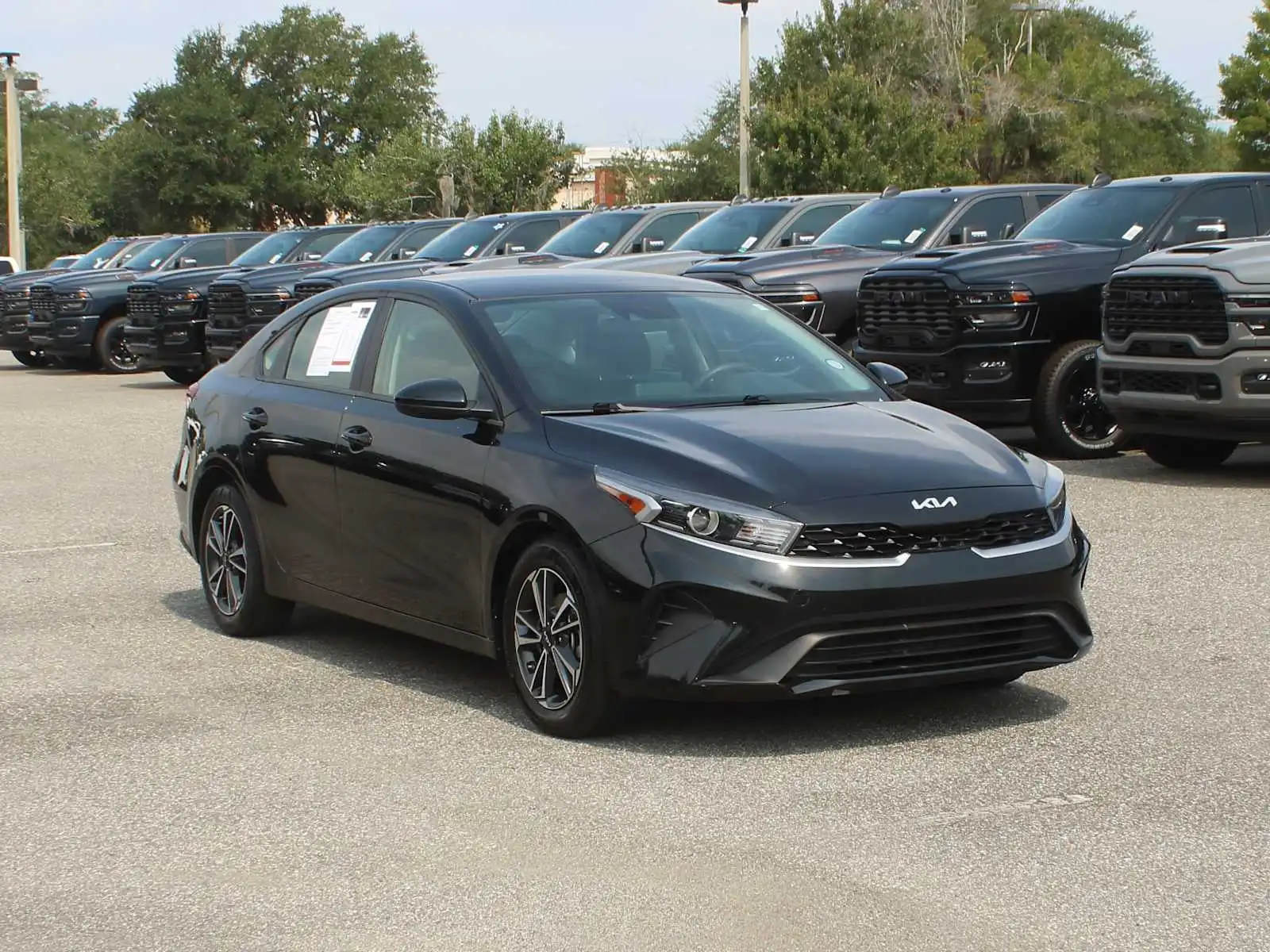 2024 Kia Forte LXS AT's photo