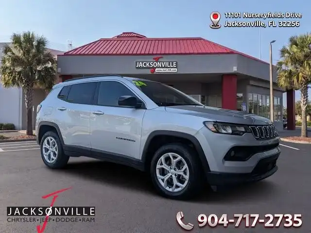 2024 Jeep Compass Latitude 4WD's photo