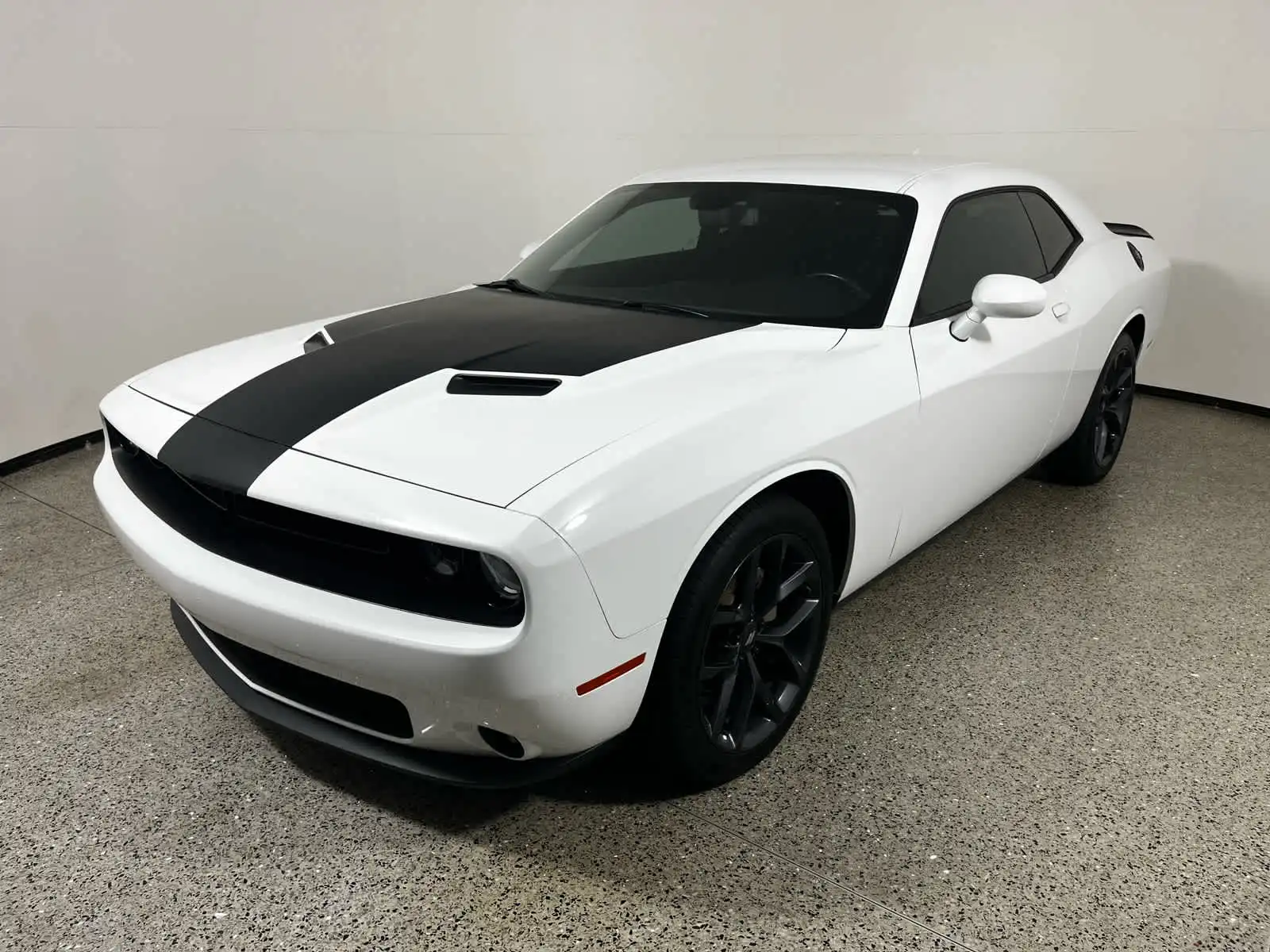 2021 Dodge Challenger SXT Auto's photo