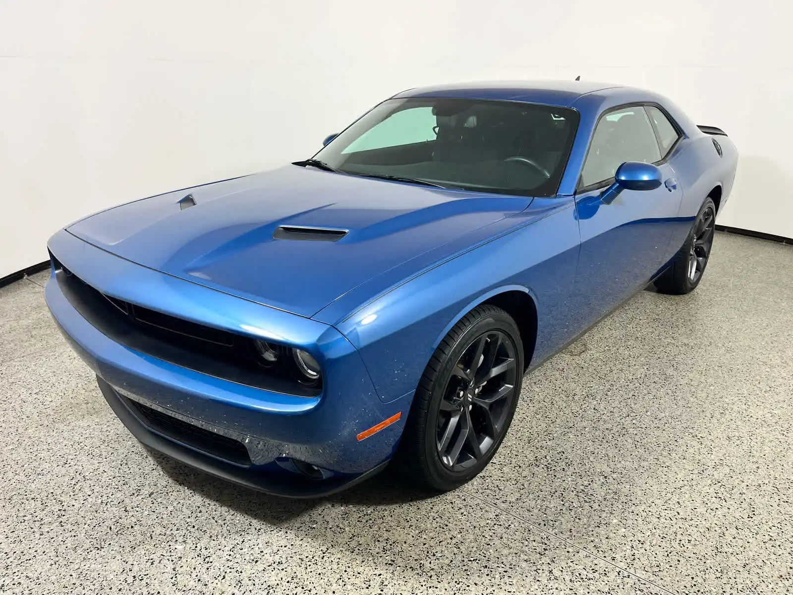 2023 Dodge Challenger SXT Auto's photo