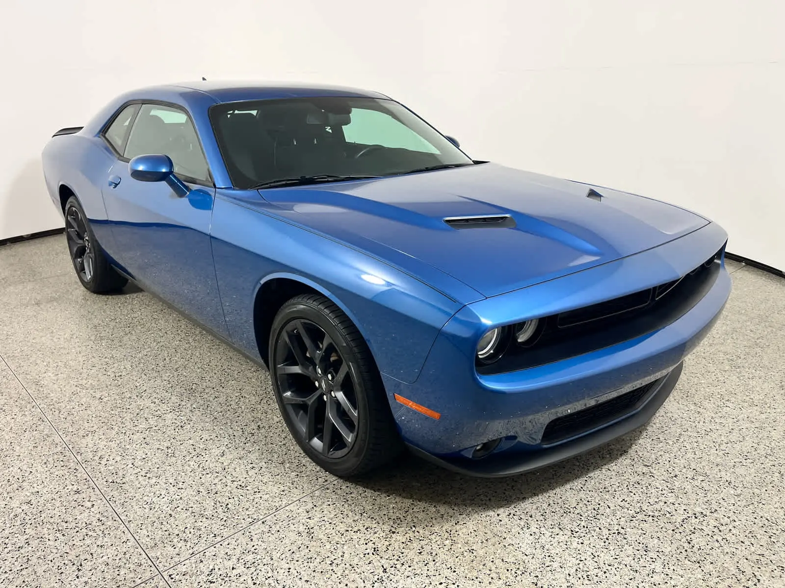 2023 Dodge Challenger SXT Auto photo 3