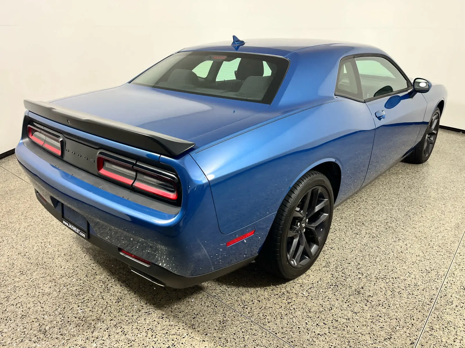 2023 Dodge Challenger SXT Auto photo 4