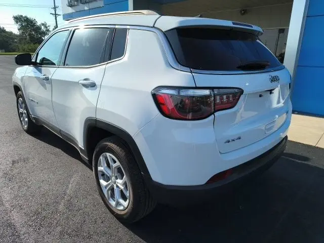 2024 Jeep Compass Latitude 4X4 photo 4