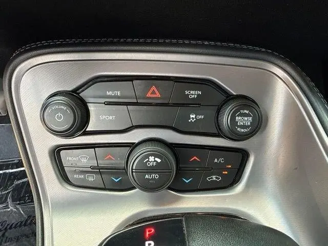 2023 Dodge Challenger SXT Auto photo 3
