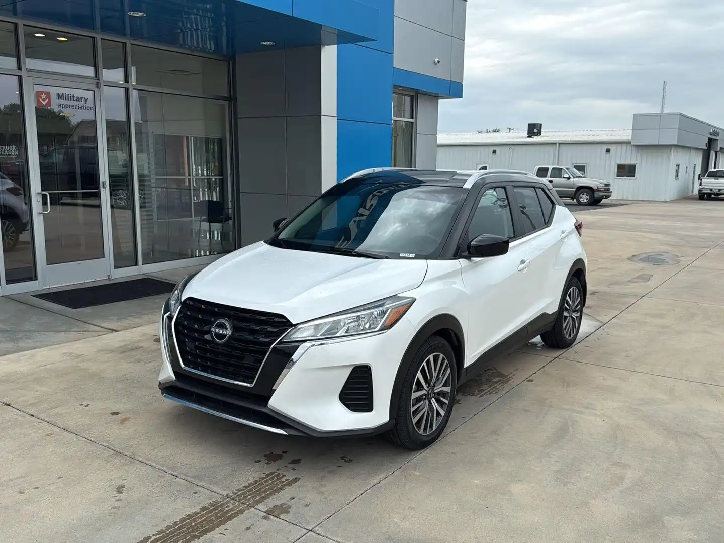 2023 Nissan Kicks 1.6 SV's photo