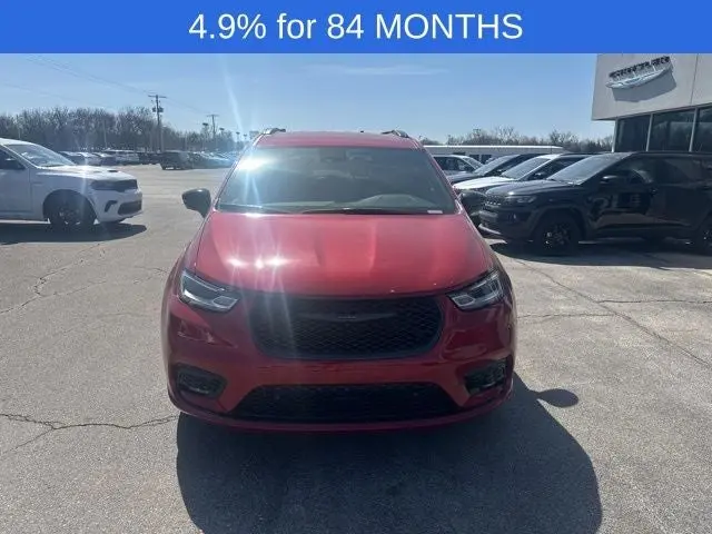 2026 Chrysler Pacifica Select photo 3