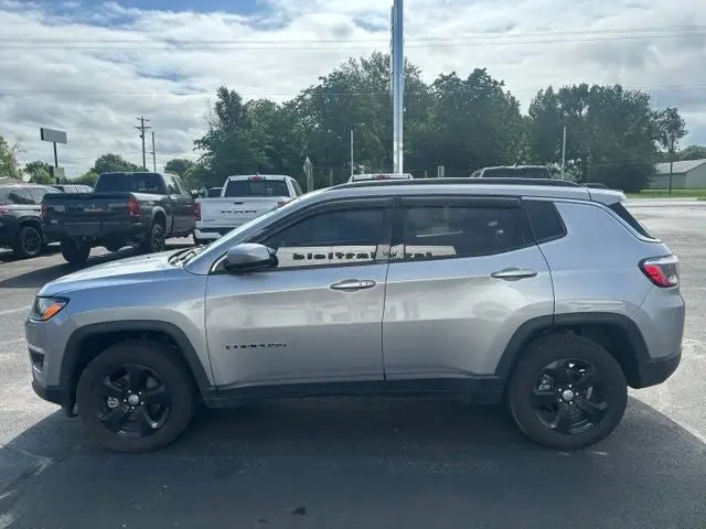 2021 Jeep Compass Latitude 4X4 photo 4