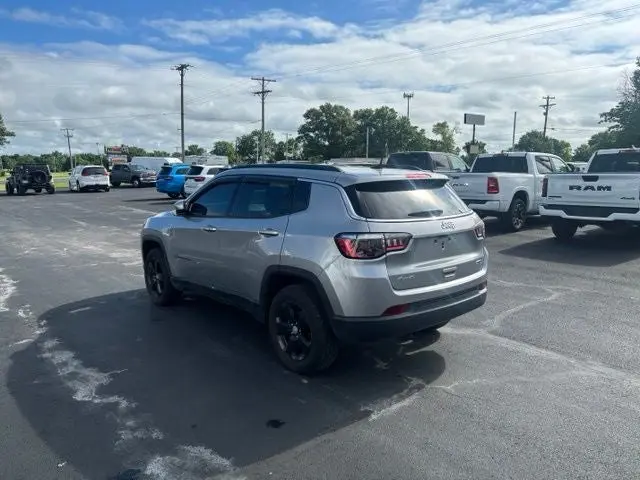 2021 Jeep Compass Latitude 4X4 photo 5