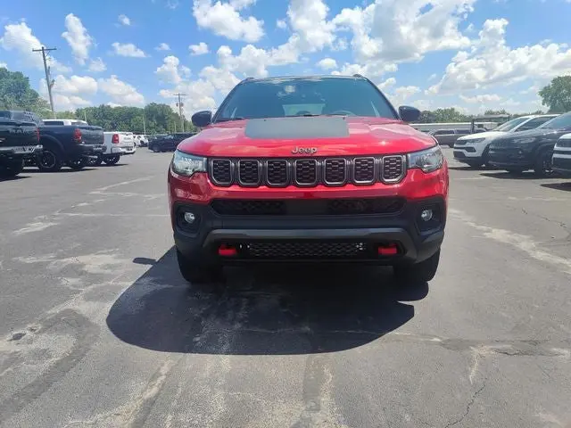 2026 Jeep Compass Trailhawk 4X4 photo 3