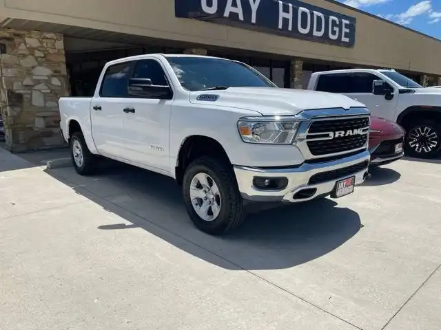 2023 RAM 1500 Big Horn/Lone Star 4x4 Crew Cab 5'7's photo